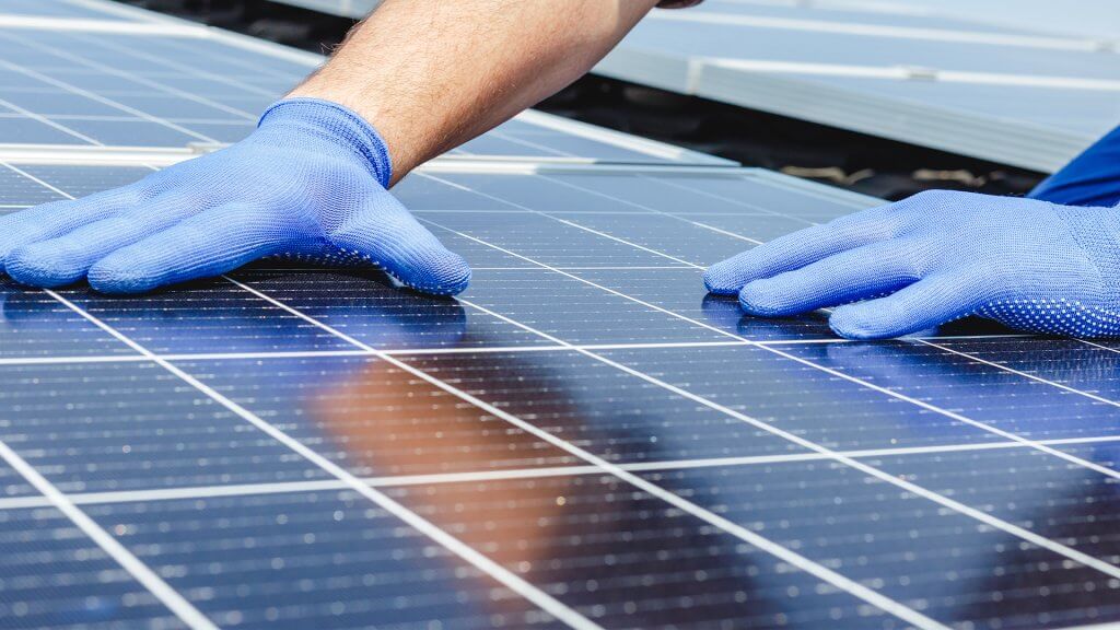 Post Thumbnail - Saudi Arabia Takes Rapid Steps to Export Solar Panels Worldwide